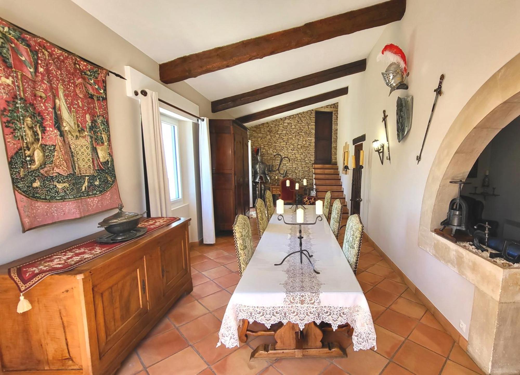 La Massette Du Cheval Blanc De Caractère En Pierre Sèche Villa *