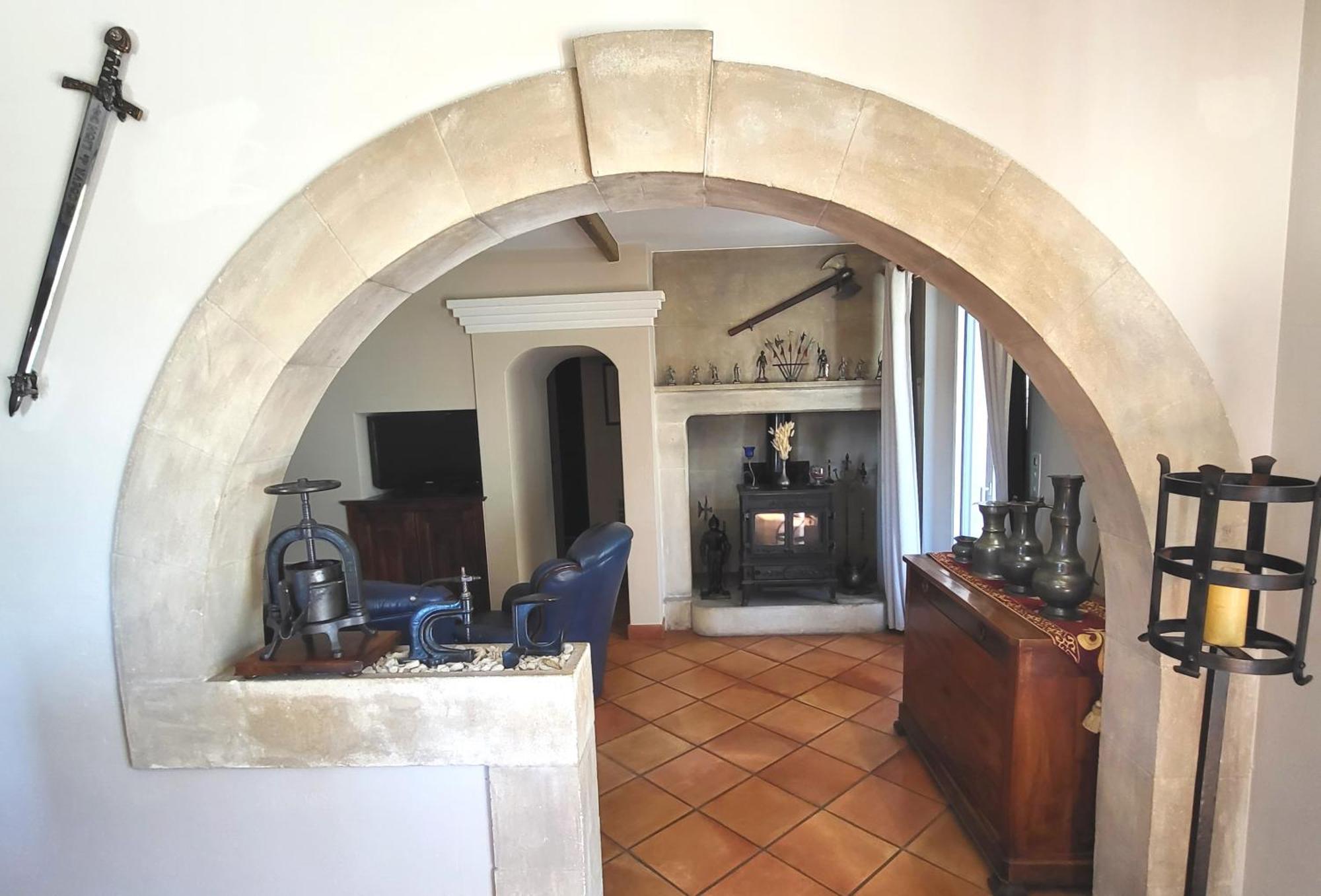 La Massette Du Cheval Blanc De Caractère En Pierre Sèche Villa