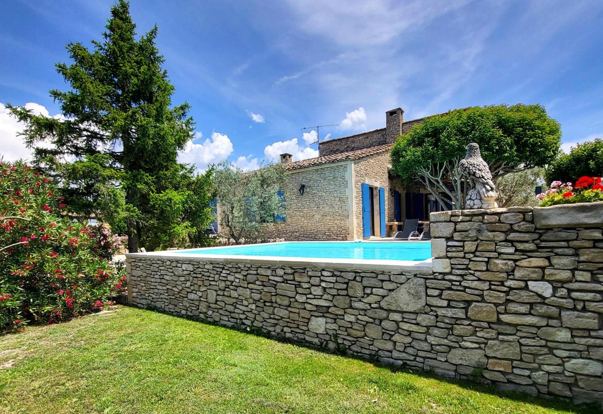 La Massette Du Cheval Blanc De Caractère En Pierre Sèche Villa *